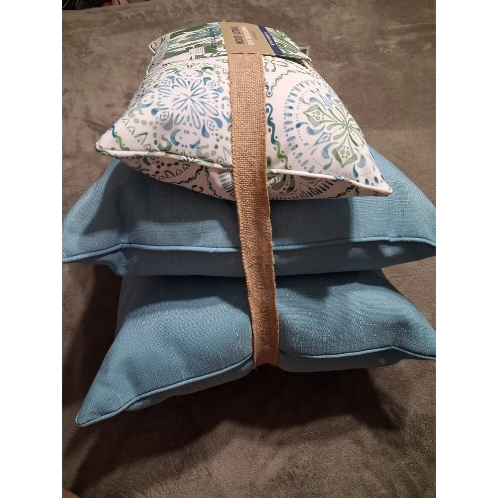 Tommy Bahama Outdoor 3 Pillow Set Blue Medallion Watercolor Patio Easter NWT